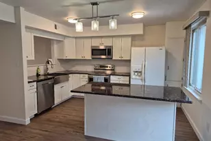 401 Woodside Cir, Dresher, PA 19025 - Photo 3