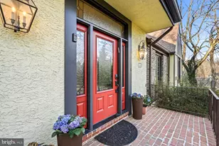 644 Robinson Ln, Haverford, PA 19041 - Photo 3