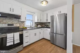 1397 Queen St, Pottstown, PA 19464 - Photo 3