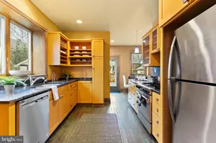 221 Wayne Ave, Narberth, PA 19072 - Photo 27