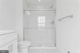 207 W 8th St, Bridgeport, PA 19405 - Photo 11