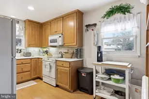 401 Red Barn Rd, Willow Grove, PA 19090 - Photo 11