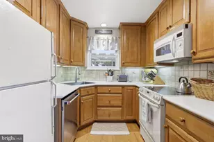 401 Red Barn Rd, Willow Grove, PA 19090 - Photo 9