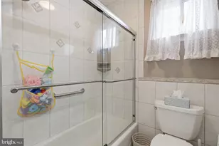 401 Red Barn Rd, Willow Grove, PA 19090 - Photo 19