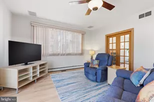 1146 Wheatsheaf Ln, Abington, PA 19001 - Photo 9