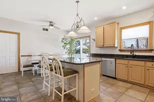 1146 Wheatsheaf Ln, Abington, PA 19001 - Photo 17