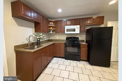 217 E Chestnut Street, Norristown, PA 19401 - Photo 5