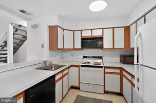 1512 Foxmeadow Cir, Royersford, PA 19468 - Photo 11