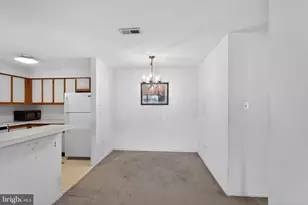 1512 Foxmeadow Cir, Royersford, PA 19468 - Photo 15