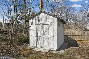 727 W County Line Rd, Hatboro, PA 19040 - Photo 33