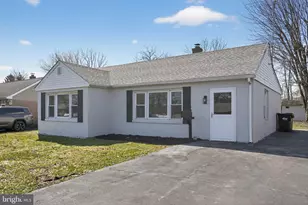 727 W County Line Rd, Hatboro, PA 19040 - Photo 3