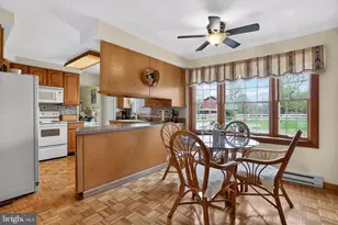 939 Alycia Ln, Telford, PA 18969 - Photo 17