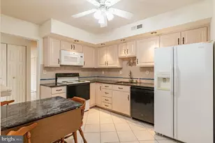 104 Revere Dr, Harleysville, PA 19438 - Photo 5