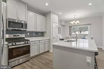 1094 Moscariello, Royersford, PA 19468 - Photo 5