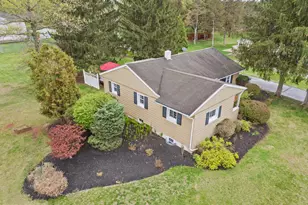1030 Walt Rd, Pennsburg, PA 18073 - Photo 3