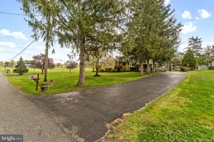 1030 Walt Rd, Pennsburg, PA 18073 - Photo 5
