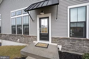 34 Tamarack Cir, Eagleville, PA 19403 - Photo 3