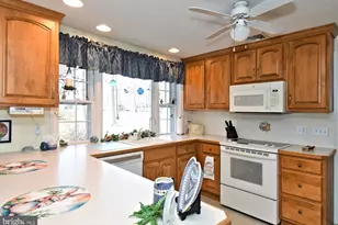 227 W Reliance Rd, Souderton, PA 18964 - Photo 17