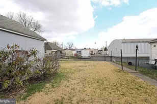 20 E Howard St, Stowe, PA 19464 - Photo 7