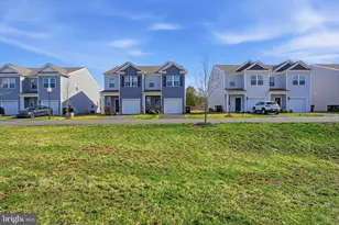 876 Still Waters Ln, Pennsburg, PA 18073 - Photo 21