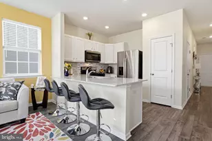 876 Still Waters Ln, Pennsburg, PA 18073 - Photo 9