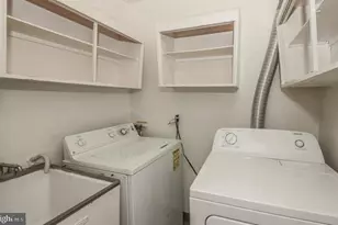 8104 Heacock Ln, Wyncote, PA 19095 - Photo 19