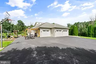 213 Cross Rd, Gilbertsville, PA 19525 - Photo 3