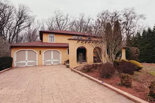 1317 Mettler Rd, Huntingdon Valley, PA 19006 - Photo 1