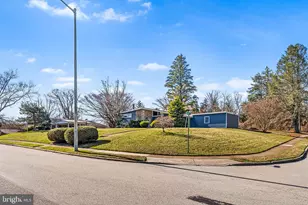 8308 Cobden Rd, Glenside, PA 19038 - Photo 3