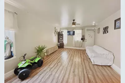 222 E Spruce Street, Norristown, PA 19401 - Photo 3