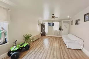 222 E Spruce St, Norristown, PA 19401 - Photo 3