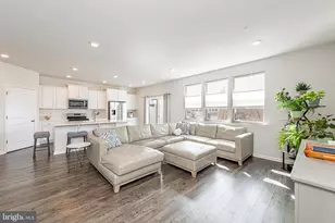 17 Egret Way, Phoenixville, PA 19460 - Photo 3