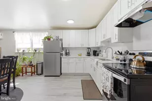 146 Walnut St, Mont Clare, PA 19453 - Photo 11