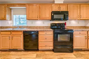 22 Holiday Ave, Hatfield, PA 19440 - Photo 9