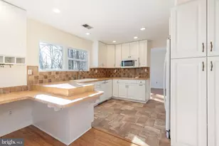 438 Holly Ln, Lafayette Hill, PA 19444 - Photo 11