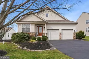 179 Masters Dr, Pottstown, PA 19464 - Photo 1