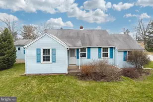 933 Forty Foot Rd, Hatfield, PA 19440 - Photo 1