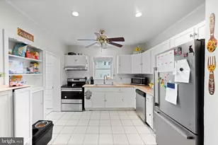 1009 Queen St, Pottstown, PA 19464 - Photo 9