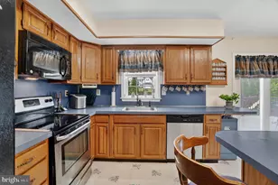 307 Sharon Ct, King of Prussia, PA 19406 - Photo 9