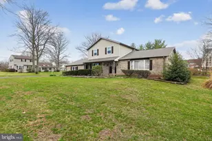 1000 Brookwood Dr, Pottstown, PA 19464 - Photo 3