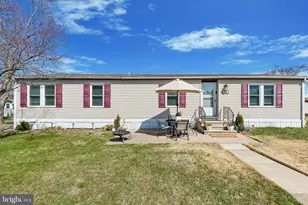 74 Longwood Pl, North Wales, PA 19454 - Photo 1