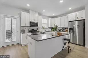 46 Continental Wy, Bridgeport, PA 19405 - Photo 9