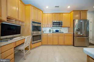 406 Merion Hill Ln, Conshohocken, PA 19428 - Photo 13