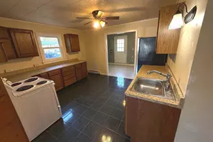 321 W Chestnut St, Pottstown, PA 19464 - Photo 7