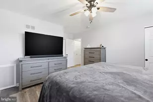 22 Fitzwatertown Rd, Willow Grove, PA 19090 - Photo 17