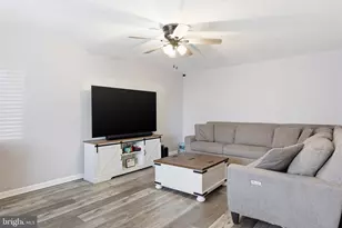 22 Fitzwatertown Rd, Willow Grove, PA 19090 - Photo 13