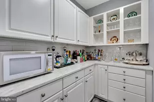 407 Merion Hill Ln, Conshohocken, PA 19428 - Photo 11