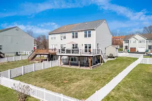 671 Daisy Ln, Pennsburg, PA 18073 - Photo 3