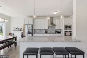 201 Hampton Ct, Harleysville, PA 19438 - Photo 3