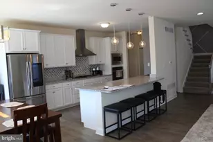 201 Hampton Ct, Harleysville, PA 19438 - Photo 3